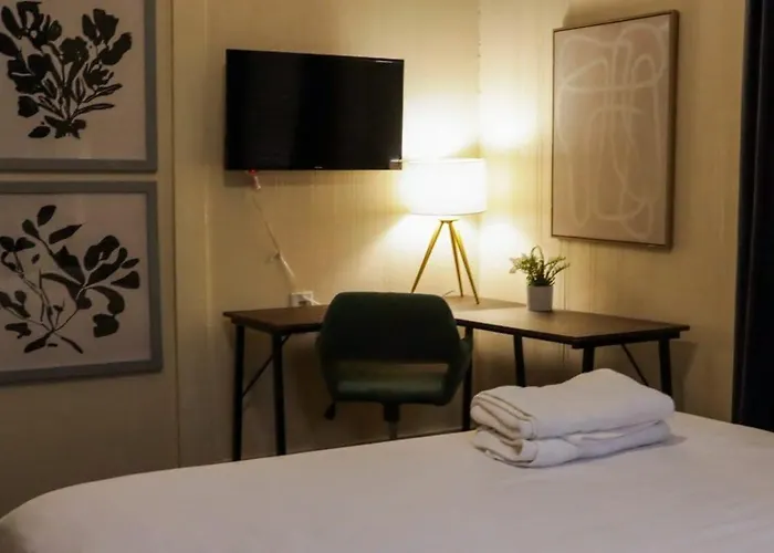 Spacious Private & Shared Comfort * Lafayette